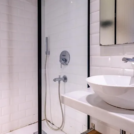 Charming Flat Close To Touristic Attractions In The Heart Of Beyoglu شقة اسطنبول